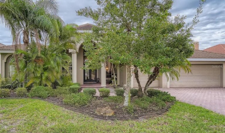 7742 Camden Harbour Drive, Bradenton