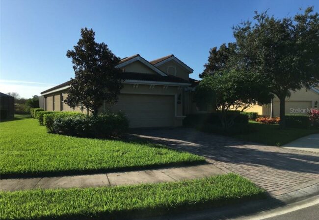 Stunning Lakefront home available for rent