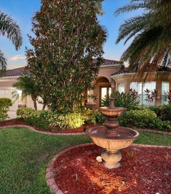 8308 Heritage Grand Place